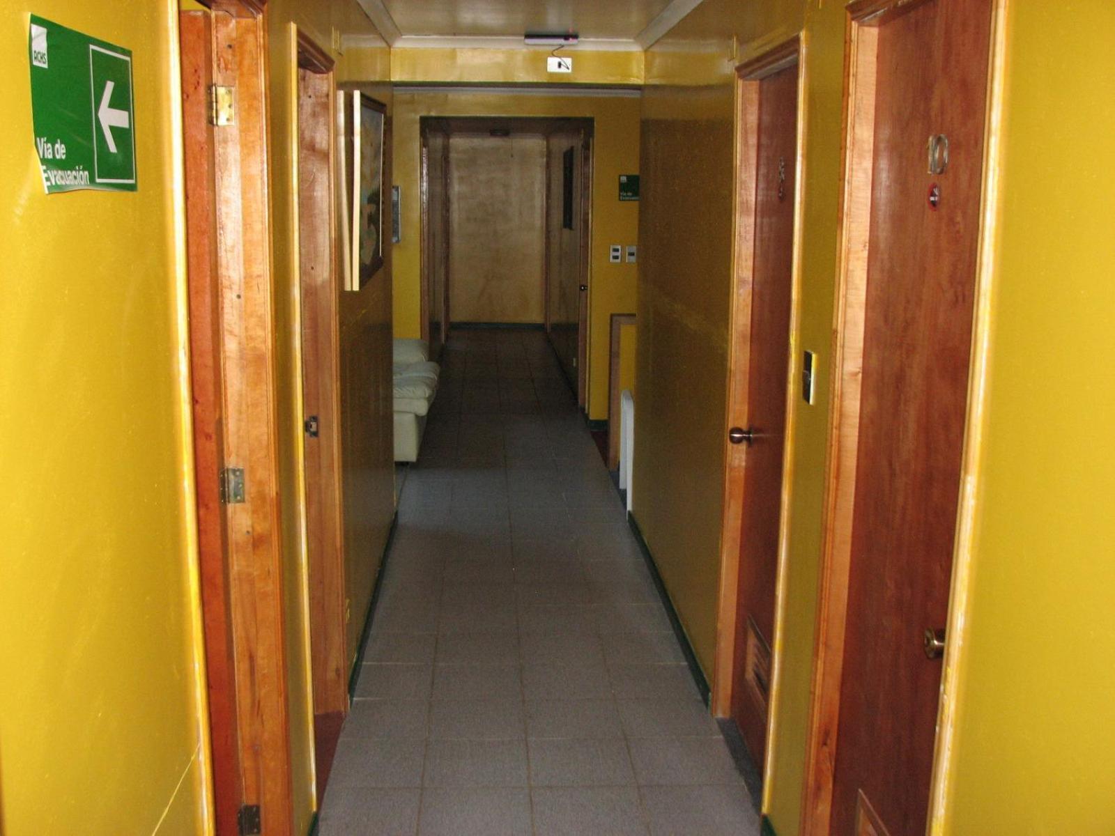 Hostal El Mirador Punta Arenas Exterior photo